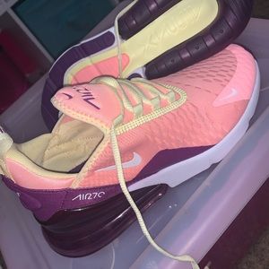 Nike Air Max 270 GS 7 women’s 5.5 youth size